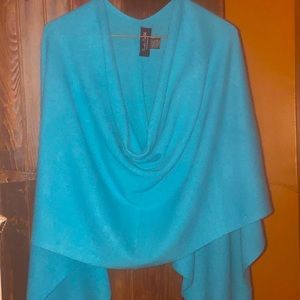 Claudia Nichole cashmere frame topper